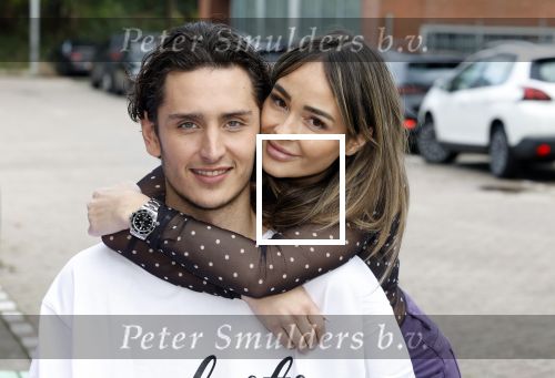 Amsterdam 31 oktober 2023
Danny Froger met partner Ann Dominique Wilten en dochter Fallon, Maxim Froger met partner Ruby van Wanrooij, Natasja Froger met partner Rene Froger, Didier Froger met partner Sammy Verheij en Natascha Froger met partner Matthijs met dochters tijdens de speciale Lunch Screening van De Frogers: Happy Campers van TLC bij Outside Inn te Amsterdam