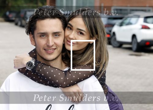 Amsterdam 31 oktober 2023
Danny Froger met partner Ann Dominique Wilten en dochter Fallon, Maxim Froger met partner Ruby van Wanrooij, Natasja Froger met partner Rene Froger, Didier Froger met partner Sammy Verheij en Natascha Froger met partner Matthijs met dochters tijdens de speciale Lunch Screening van De Frogers: Happy Campers van TLC bij Outside Inn te Amsterdam