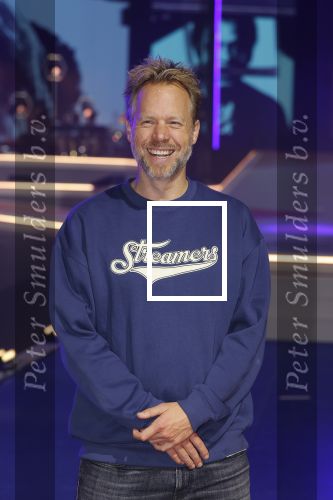 Arnhem 20 oktober 2023
Concert the streamers in het gelredome .
Deelnemers oa Susan en Freek Ronnie Flex Guus Meeuwis Nick Schilder Simon Keizer Diggy Dex Kraantje pappie Roel v Velzen Snelle Danny Vera Flemming Claude Paul de Leeuw Zoe Tauran en Frank Lammers .