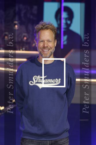 Arnhem 20 oktober 2023
Concert the streamers in het gelredome .
Deelnemers oa Susan en Freek Ronnie Flex Guus Meeuwis Nick Schilder Simon Keizer Diggy Dex Kraantje pappie Roel v Velzen Snelle Danny Vera Flemming Claude Paul de Leeuw Zoe Tauran en Frank Lammers .