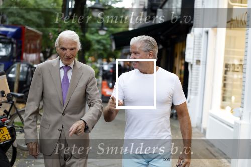 Amsterdam 3 oktober 2023
Dries Roelvink met zijn beste vriend Gunther onderweg naar een heerlijke lunch in Amsterdam zuid. Gunther wordt bijna 85 jaar oud