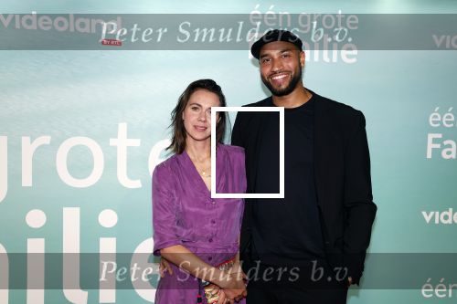 Amsterdam 10 oktober 2023
Premiere een grote familie in Tuschinski . Vidoeland gaat het uitzenden. Edson da Graca met partner