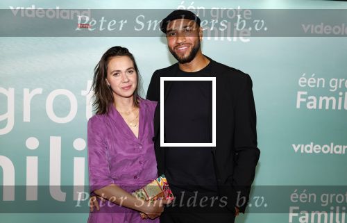 Amsterdam 10 oktober 2023
Premiere een grote familie in Tuschinski . Vidoeland gaat het uitzenden. Edson da Graca met partner