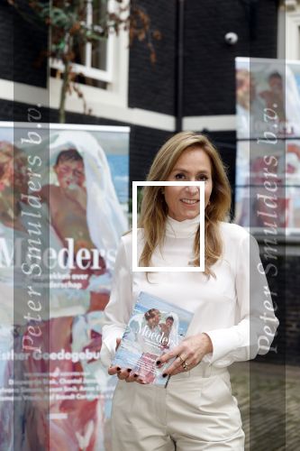Amsterdam 10 oktober 2023
Presentatie boek moeders van Esther Goedegebuure bij het West Indisch huis. Esther met man en kinderen