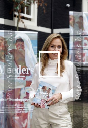 Amsterdam 10 oktober 2023
Presentatie boek moeders van Esther Goedegebuure bij het West Indisch huis. Esther met man en kinderen