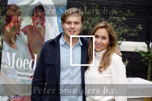 Amsterdam 10 oktober 2023
Presentatie boek moeders van Esther Goedegebuure bij het West Indisch huis. Esther met man en kinderen