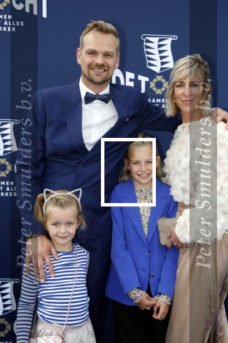 Leeuwarden 1 oktober 2023
Premiere musical de Tocht. Foppe v d Veen met vrouw en kinderen