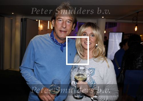 Hilversum 7 oktober 2023
Presentatie nieuwe magazine van Nicole des Bouvrie bij  Theater Gooiland. Frank halters met partner