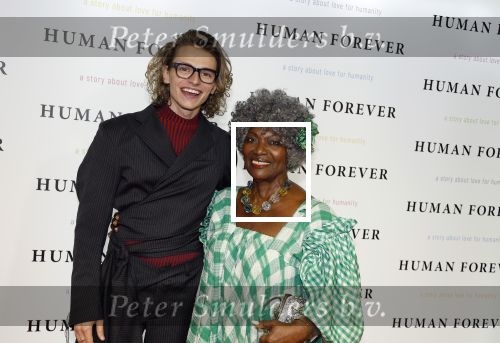 Amsterdam 9 oktober 2023
Premiere Human Forever door oa Teun Toebes in Tuschinski. Gerda Havertong