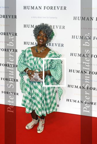 Amsterdam 9 oktober 2023
Premiere Human Forever door oa Teun Toebes in Tuschinski. Gerda Havertong