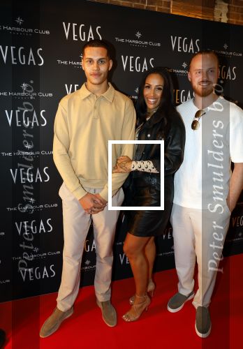 Amsterdam 28 september 2023
Premiere Hans Klok bij the Harbour Club.
Glennis Grace met haar zoon en vriend