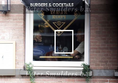 Amsterdam 11 oktober 2023
Gordon en Monique des Bouvrie lunchen bij de burger Room en gaan daarna samen naar de pc hooftstraat.