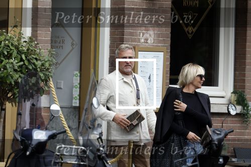 Amsterdam 11 oktober 2023
Gordon en Monique des Bouvrie lunchen bij de burger Room en gaan daarna samen naar de pc hooftstraat.