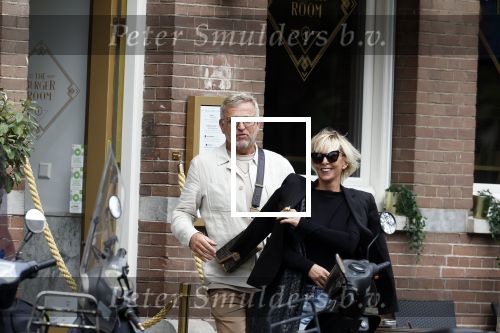 Amsterdam 11 oktober 2023
Gordon en Monique des Bouvrie lunchen bij de burger Room en gaan daarna samen naar de pc hooftstraat.
