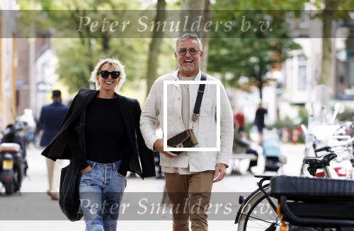 Amsterdam 11 oktober 2023
Gordon en Monique des Bouvrie lunchen bij de burger Room en gaan daarna samen naar de pc hooftstraat.