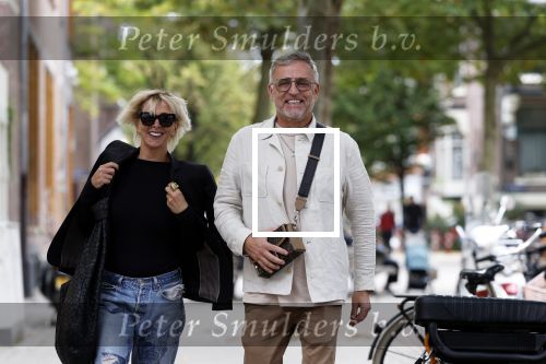 Amsterdam 11 oktober 2023
Gordon en Monique des Bouvrie lunchen bij de burger Room en gaan daarna samen naar de pc hooftstraat.