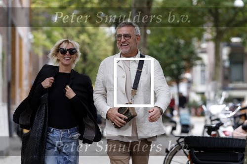 Amsterdam 11 oktober 2023
Gordon en Monique des Bouvrie lunchen bij de burger Room en gaan daarna samen naar de pc hooftstraat.
