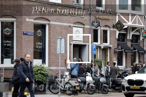 Amsterdam 21 oktober 2023
Rij met klanten voor de deur bij Blushing van Gordon.