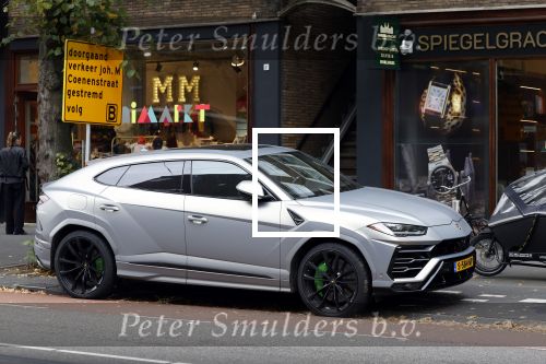 Amsterdam 9 oktober 2023
Gregory v d Wiel haalt samen met zijn dochter een vers sapje bij Joe and the juice . Gregory rijdt in een Lamborghini Urus