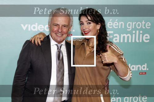 Amsterdam 10 oktober 2023
Premiere een grote familie in Tuschinski . Vidoeland gaat het uitzenden. Huub Stapel en Tina de Bruin