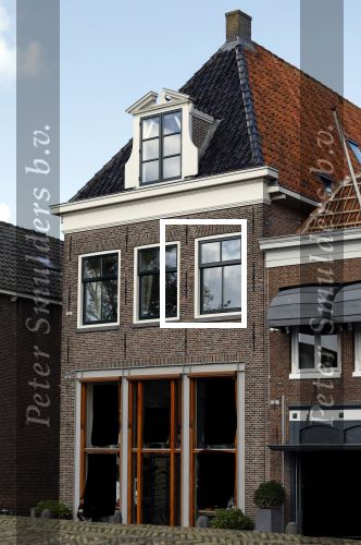 Omgeving Amsterdam 14 oktober 2023
Igone de Jongh heeft een nieuw huis na haar scheiding van Thijs Romer . Igone laat allebei de honden uit.