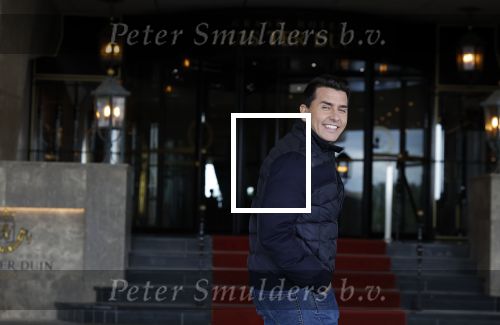 Noordwijk 16 oktober 2023
Presentatie Toppers in concert bij Breakers in Noordwijk.
Jan Smit arriveert bij huis ter duin