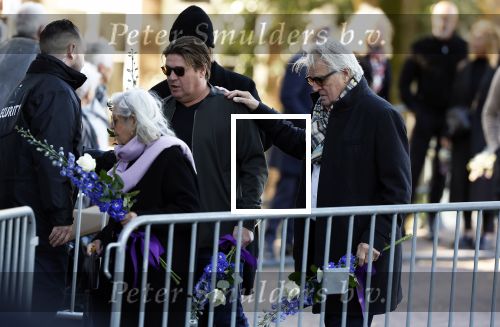 Amsterdam, 17 Oktober 2023
Afscheid Danielle v t Schip
Jeroen Krabbe met vrouw en zoons Martijn Krabbe en Jasper Krabbe