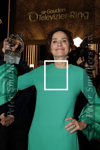 Amsterdam 12 oktober 2023
Televizierring 2023 in Carre .
Jet de Nijs kreeg de prijs voor het mooiste tv moment van het jaar gedraaid bij optreden van haar man Rob de Nijs .