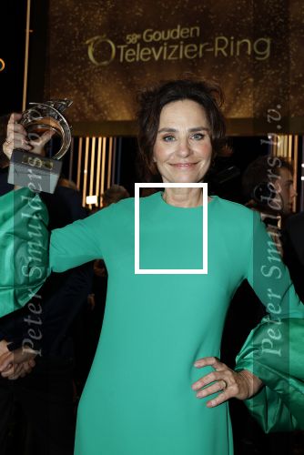 Amsterdam 12 oktober 2023
Televizierring 2023 in Carre .
Jet de Nijs kreeg de prijs voor het mooiste tv moment van het jaar gedraaid bij optreden van haar man Rob de Nijs .