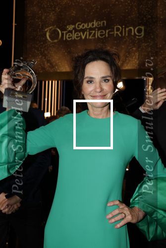 Amsterdam 12 oktober 2023
Televizierring 2023 in Carre .
Jet de Nijs kreeg de prijs voor het mooiste tv moment van het jaar gedraaid bij optreden van haar man Rob de Nijs .