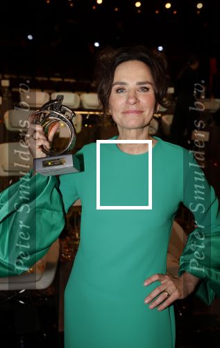 Amsterdam 12 oktober 2023
Televizierring 2023 in Carre .
Jet de Nijs kreeg de prijs voor het mooiste tv moment van het jaar gedraaid bij optreden van haar man Rob de Nijs .