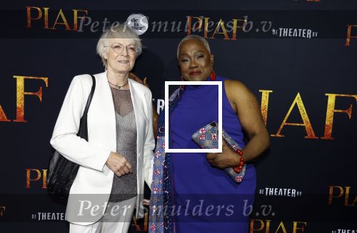 Amsterdam 13 oktober 2023
Premiere Piaf in het DeLamar theater.
v met een vriendin