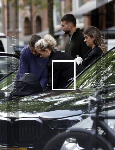 Amsterdam 5 oktober 2023
Joey Veerman en zijn vriendin Chantalle Schilder en hun baby zijn dagje in Amsterdam . Zezijn dar met Joel Drommel en zijn vriendin Laura v Leeuwen