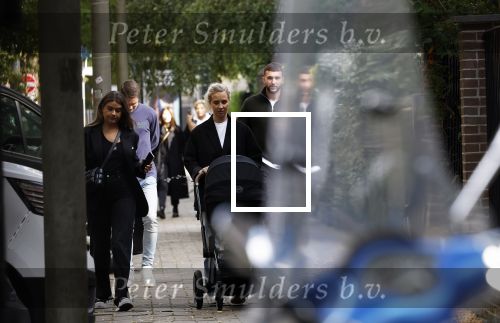 Amsterdam 5 oktober 2023
Joey Veerman en zijn vriendin Chantalle Schilder en hun baby zijn dagje in Amsterdam . Zezijn dar met Joel Drommel en zijn vriendin Laura v Leeuwen