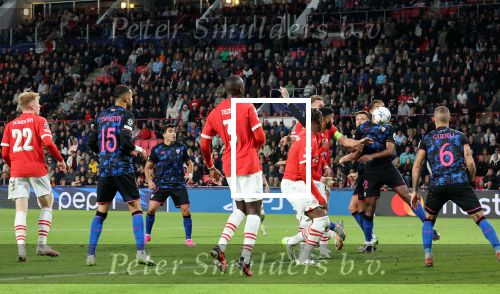 Eindhoven, 3 Oktober 2023
Championsleague PSV-Sevilla, eindstand 2-2
Jordan Teze scoort 2-2
Jordan Teze Armel Bella-Kotchap Ismael Salbari Nemanja Gudelj Ricardo Pepi Luuk de Jong Youssef En-Nesyri en Sergio Ramos