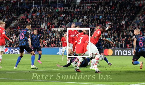 Eindhoven, 3 Oktober 2023
Championsleague PSV-Sevilla, eindstand 2-2
Jordan Teze scoort 2-2
Jordan Teze Armel Bella-Kotchap Ismael Salbari Nemanja Gudelj Ricardo Pepi Luuk de Jong Youssef En-Nesyri en Sergio Ramos