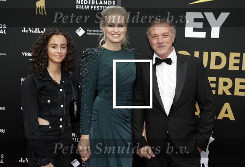 Utrecht 29 september 2023
Uitreiking gouden kalveren in de schouwburg van Utrecht. Jurgen Smit en Marit v Bohemen en haar dochter