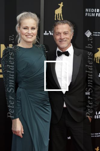 Utrecht 29 september 2023
Uitreiking gouden kalveren in de schouwburg van Utrecht. Jurgen Smit en Marit v Bohemen en haar dochter