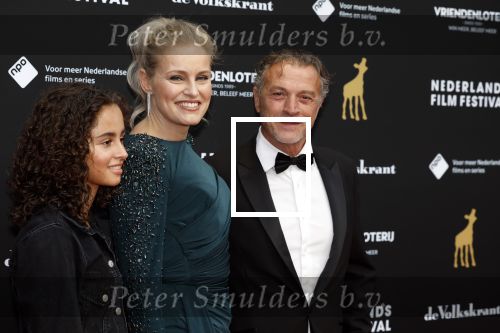 Utrecht 29 september 2023
Uitreiking gouden kalveren in de schouwburg van Utrecht. Jurgen Smit en Marit v Bohemen en haar dochter