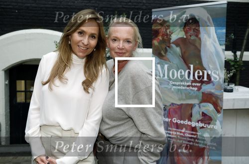 Amsterdam 10 oktober 2023
Presentatie boek moeders van Esther Goedegebuure bij het West Indisch huis. Karin Swerink