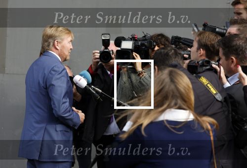 Amsterdam 5 oktober 2023
Koning Willem Alexander arriveert bij koninklijk paleis op de dam en staat de pers te woord ivm lidsmaatschap Prins Bernhard aan partij van Adolf Hitler