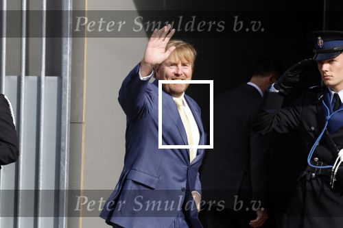 Amsterdam 5 oktober 2023
Koning Willem Alexander arriveert bij koninklijk paleis op de dam en staat de pers te woord ivm lidsmaatschap Prins Bernhard aan partij van Adolf Hitler