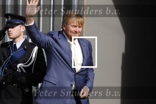 Amsterdam 5 oktober 2023
Koning Willem Alexander arriveert bij koninklijk paleis op de dam en staat de pers te woord ivm lidsmaatschap Prins Bernhard aan partij van Adolf Hitler