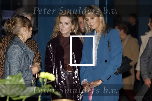 Eindhoven 26 oktober 2023
Koningin Maxima op bezok bij de dutch design week in Eindhoven . Maxima had haar goede vriendin Mariska Dietz mee genomen . Mariska Heeft paleis huis Den Bosch ingericht .