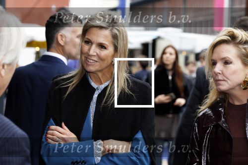 Eindhoven 26 oktober 2023
Koningin Maxima op bezok bij de dutch design week in Eindhoven . Maxima had haar goede vriendin Mariska Dietz mee genomen . Mariska Heeft paleis huis Den Bosch ingericht .