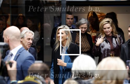 Eindhoven 26 oktober 2023
Koningin Maxima op bezok bij de dutch design week in Eindhoven . Maxima had haar goede vriendin Mariska Dietz mee genomen . Mariska Heeft paleis huis Den Bosch ingericht .