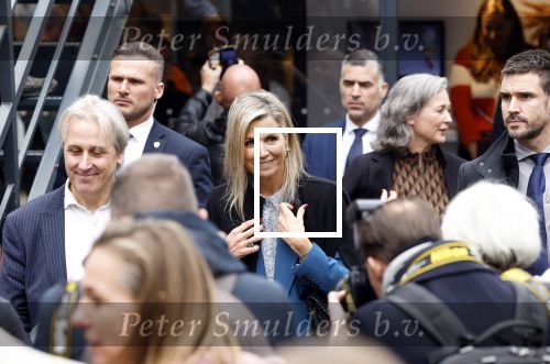 Eindhoven 26 oktober 2023
Koningin Maxima op bezok bij de dutch design week in Eindhoven . Maxima had haar goede vriendin Mariska Dietz mee genomen . Mariska Heeft paleis huis Den Bosch ingericht .