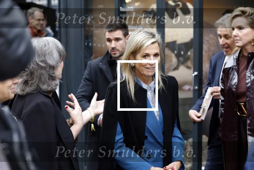 Eindhoven 26 oktober 2023
Koningin Maxima op bezok bij de dutch design week in Eindhoven . Maxima had haar goede vriendin Mariska Dietz mee genomen . Mariska Heeft paleis huis Den Bosch ingericht .