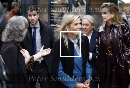 Eindhoven 26 oktober 2023
Koningin Maxima op bezok bij de dutch design week in Eindhoven . Maxima had haar goede vriendin Mariska Dietz mee genomen . Mariska Heeft paleis huis Den Bosch ingericht .