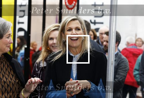 Eindhoven 26 oktober 2023
Koningin Maxima op bezok bij de dutch design week in Eindhoven . Maxima had haar goede vriendin Mariska Dietz mee genomen . Mariska Heeft paleis huis Den Bosch ingericht .